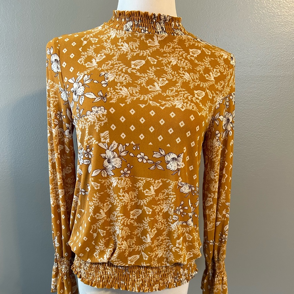 Luna long sleeve blouse size s color‎ gold
